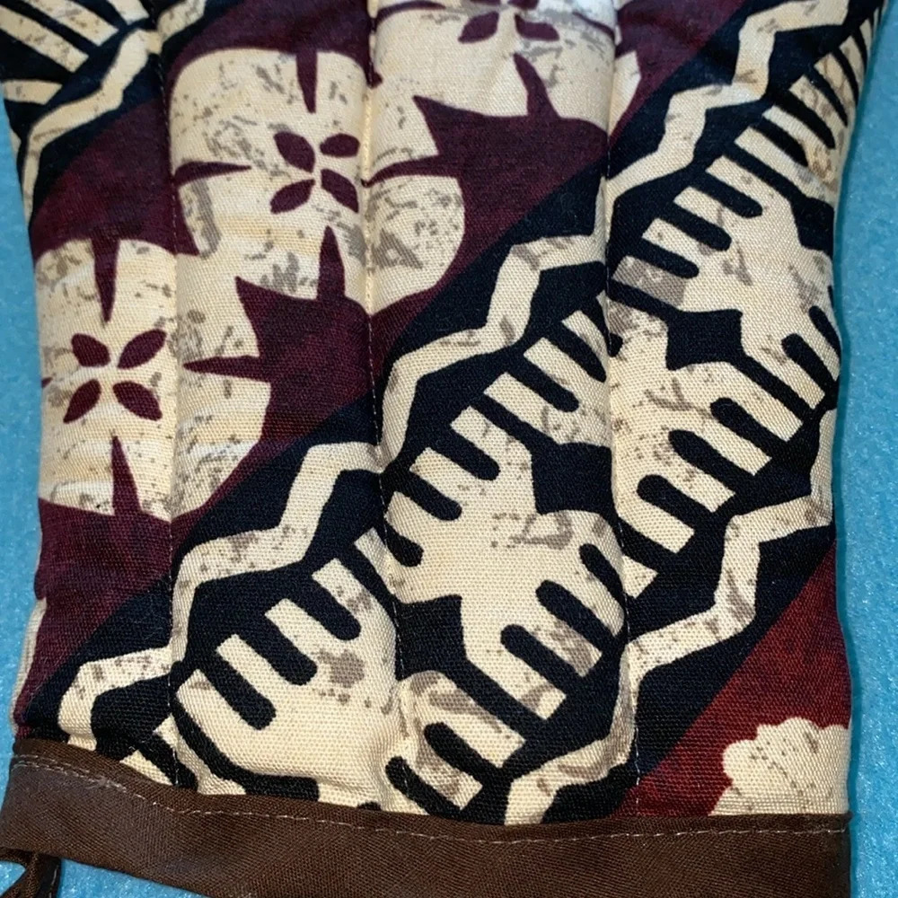 LANAKILA CRAFTS OVEN MITT Hawaiian print quilted thick lining cooking glove NEW - Picture 3 of 8